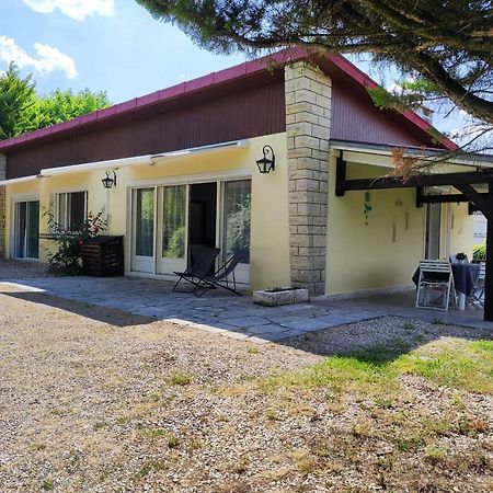 Villa Des Petites Chaumes Avallon Exterior photo